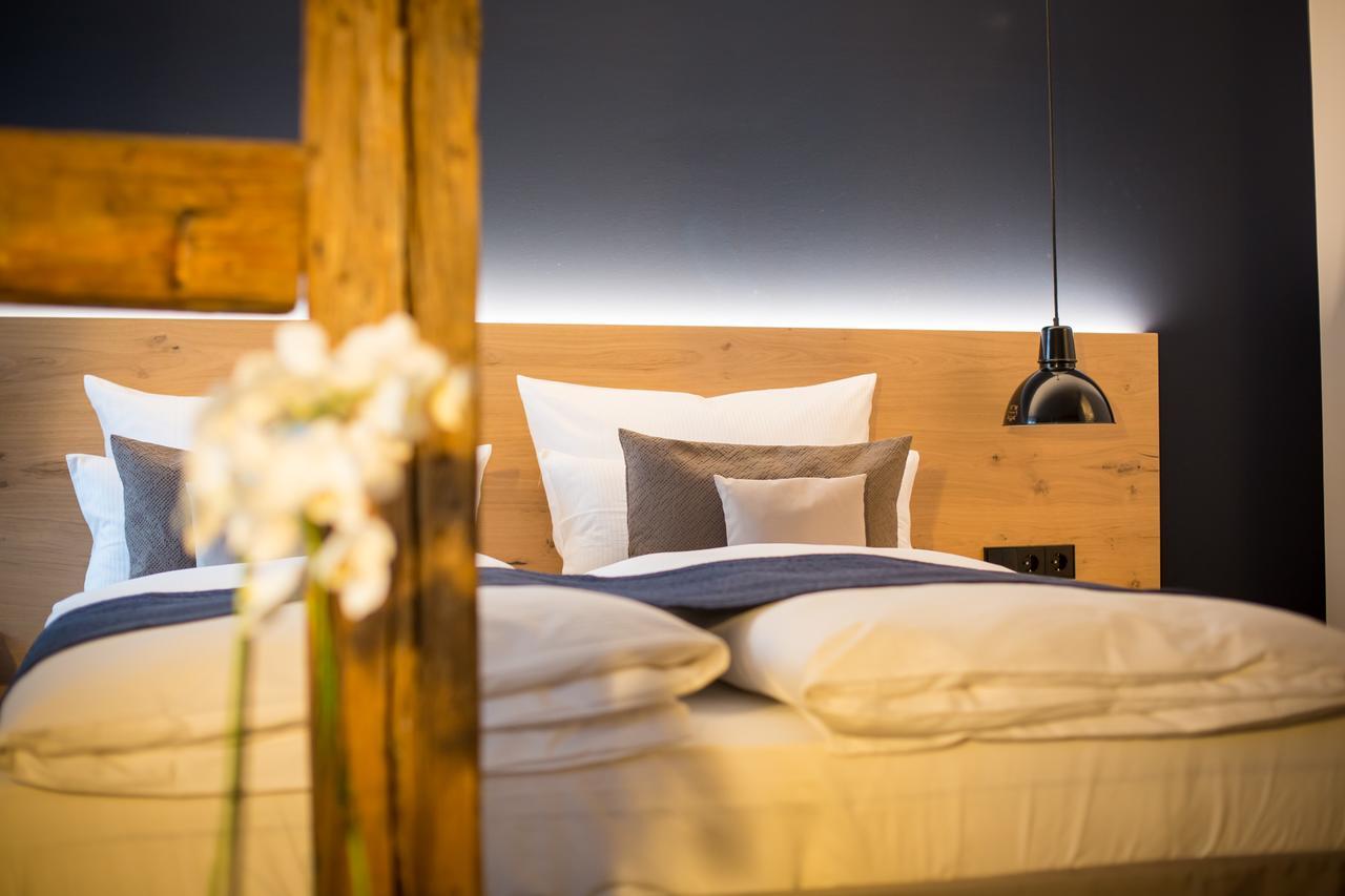 Bischoffs Hotel Bad Urach Bagian luar foto